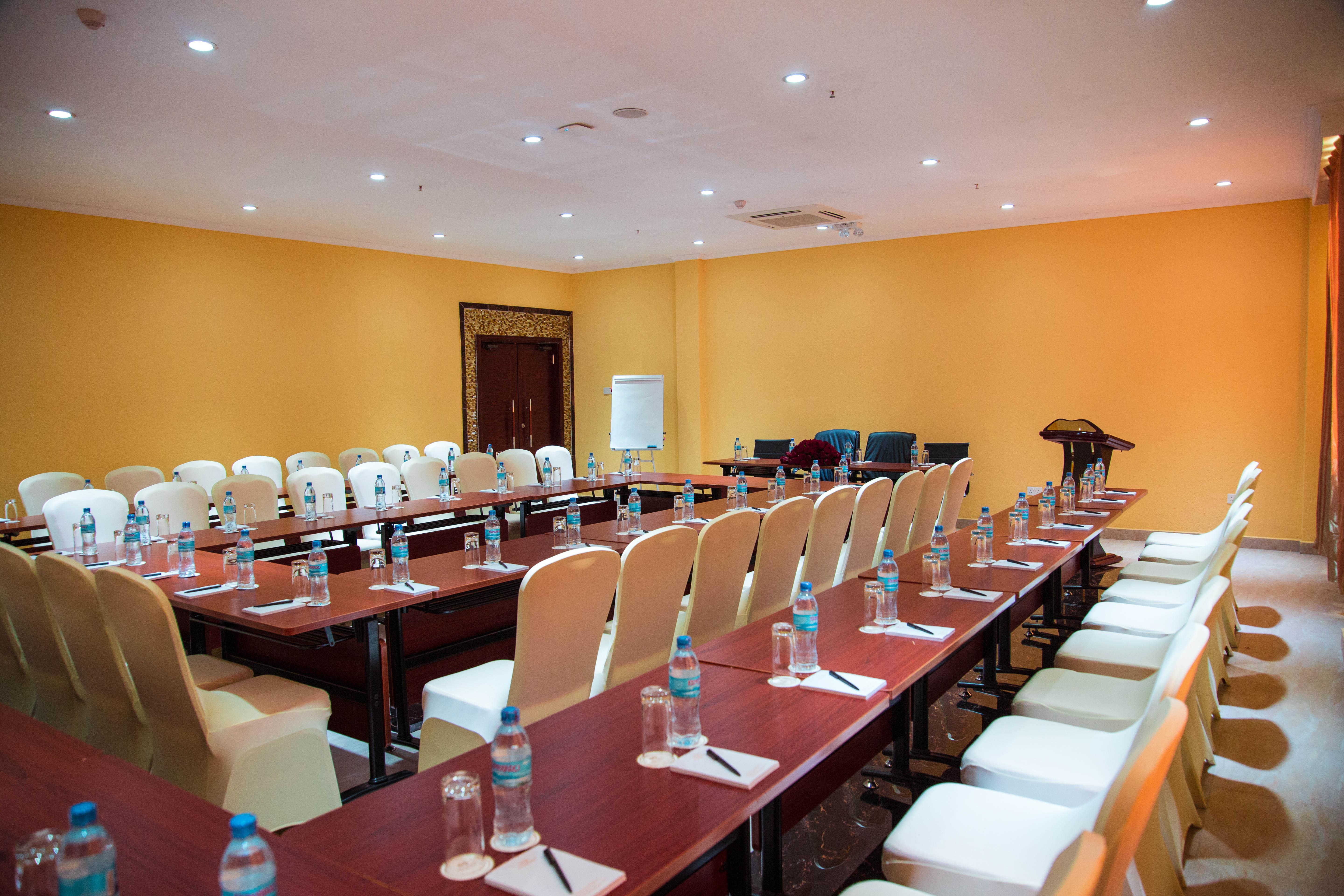 Tiffany Diamond Hotel Makunganya Street Dar es Salaam Bagian luar foto