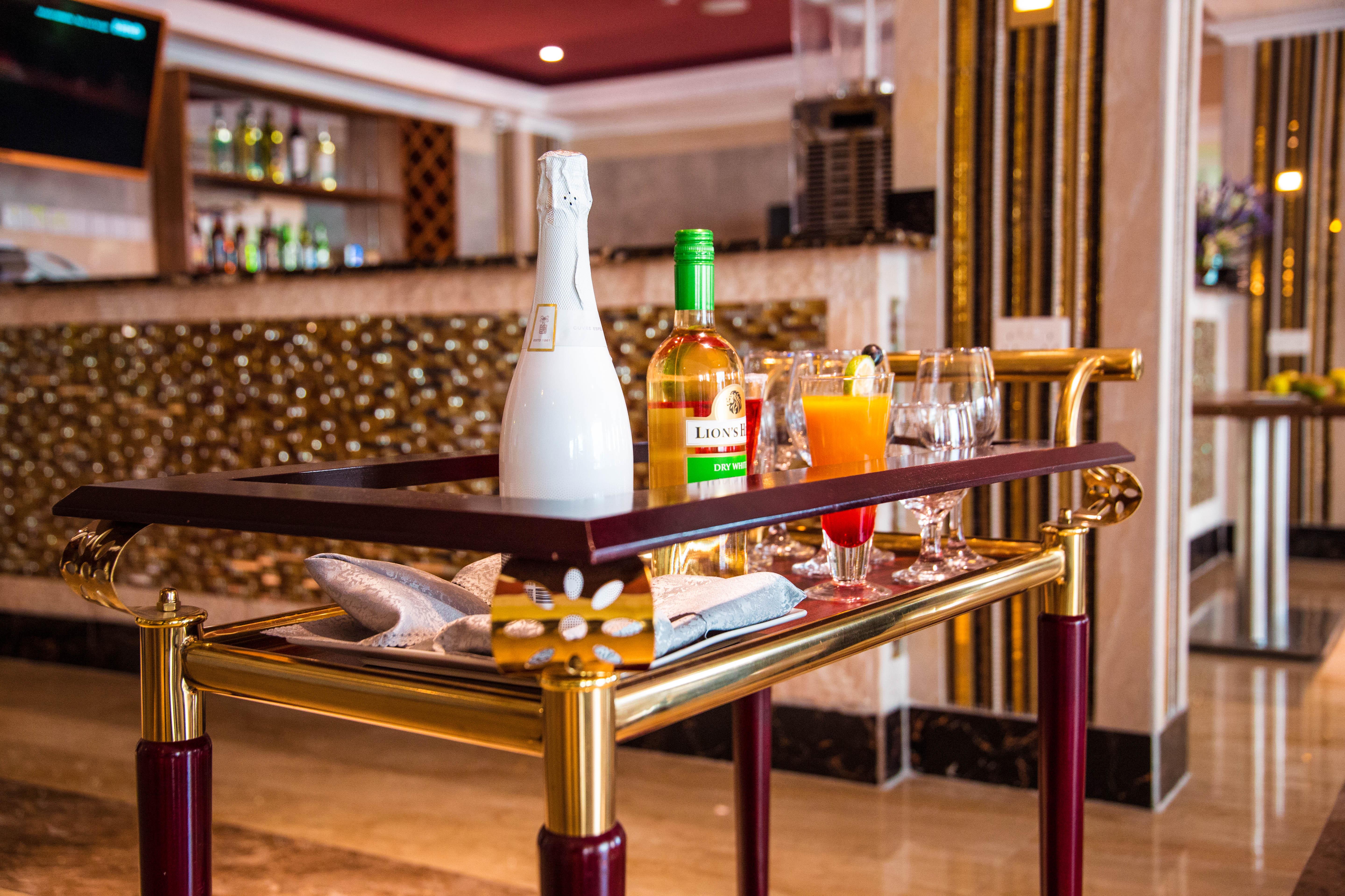 Tiffany Diamond Hotel Makunganya Street Dar es Salaam Bagian luar foto