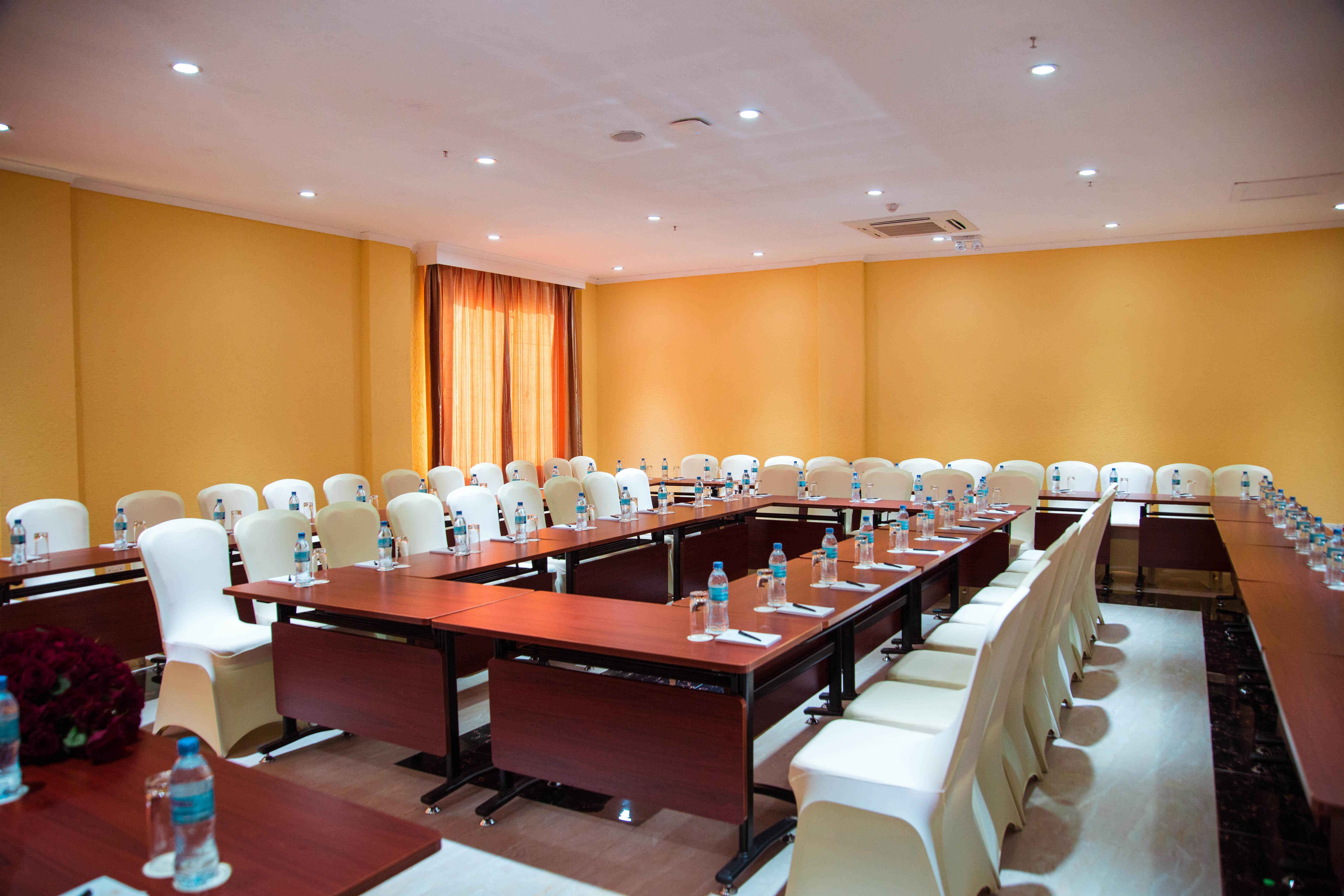 Tiffany Diamond Hotel Makunganya Street Dar es Salaam Bagian luar foto