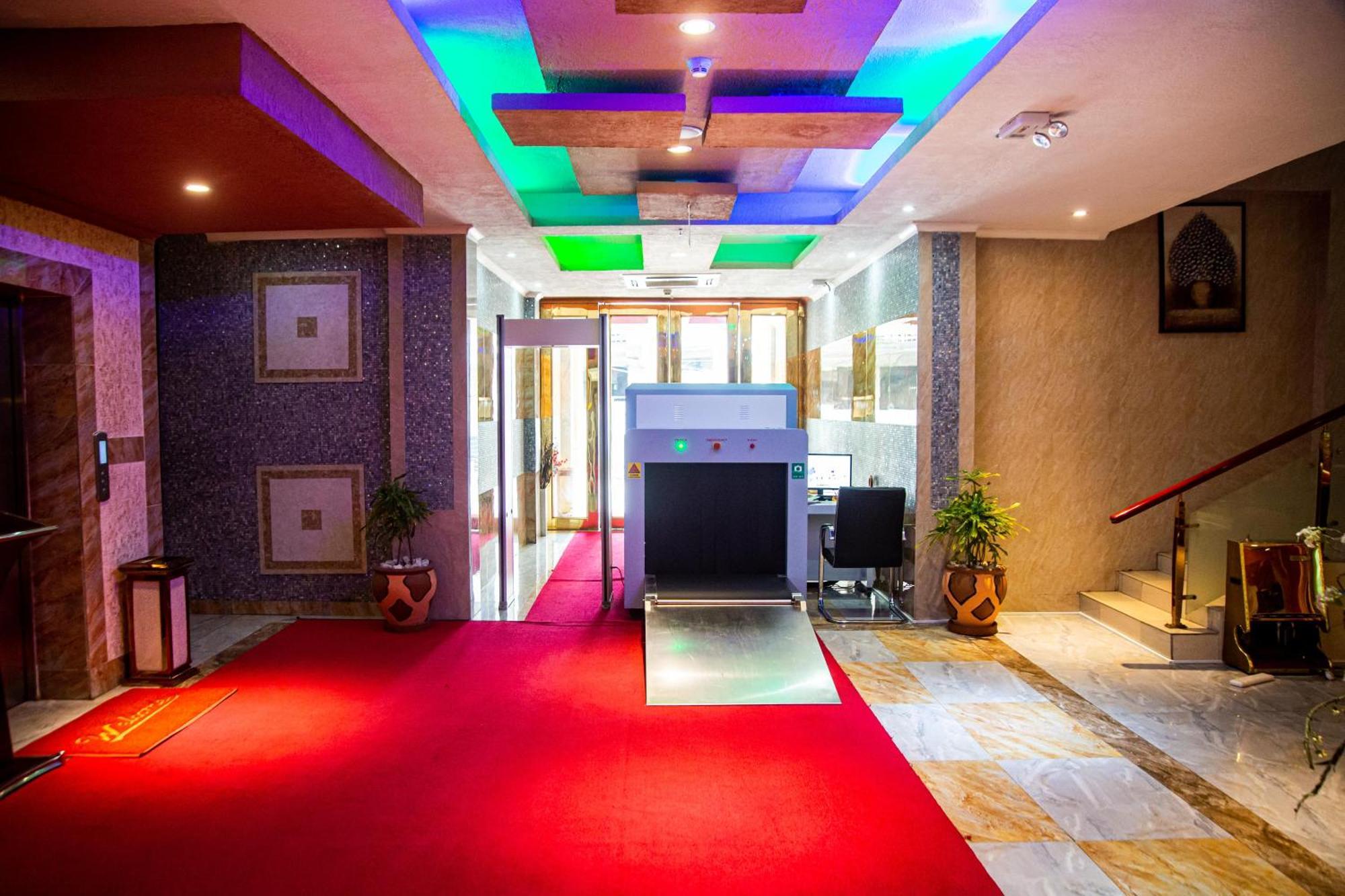 Tiffany Diamond Hotel Makunganya Street Dar es Salaam Bagian luar foto
