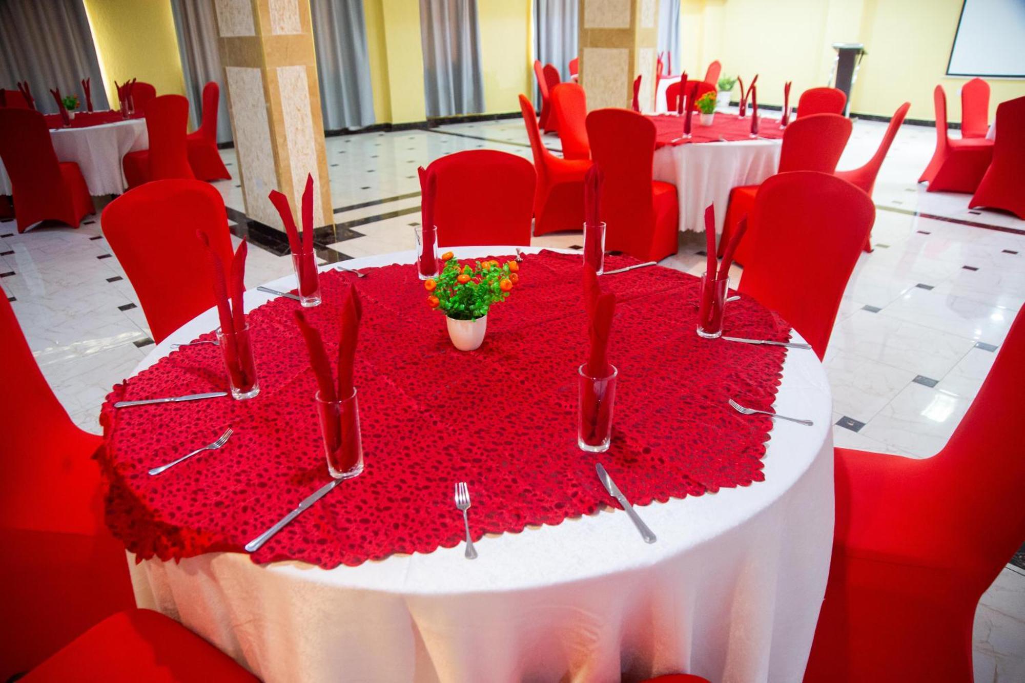 Tiffany Diamond Hotel Makunganya Street Dar es Salaam Bagian luar foto