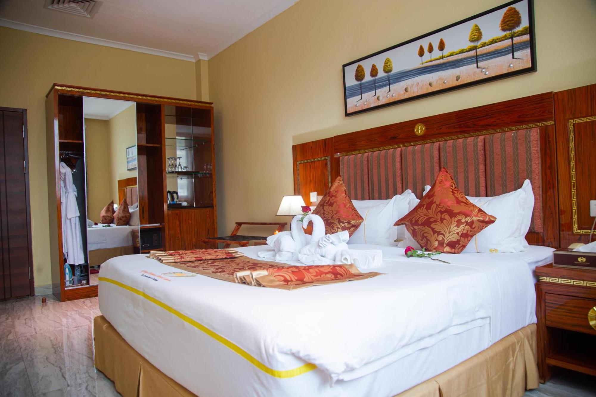 Tiffany Diamond Hotel Makunganya Street Dar es Salaam Bagian luar foto