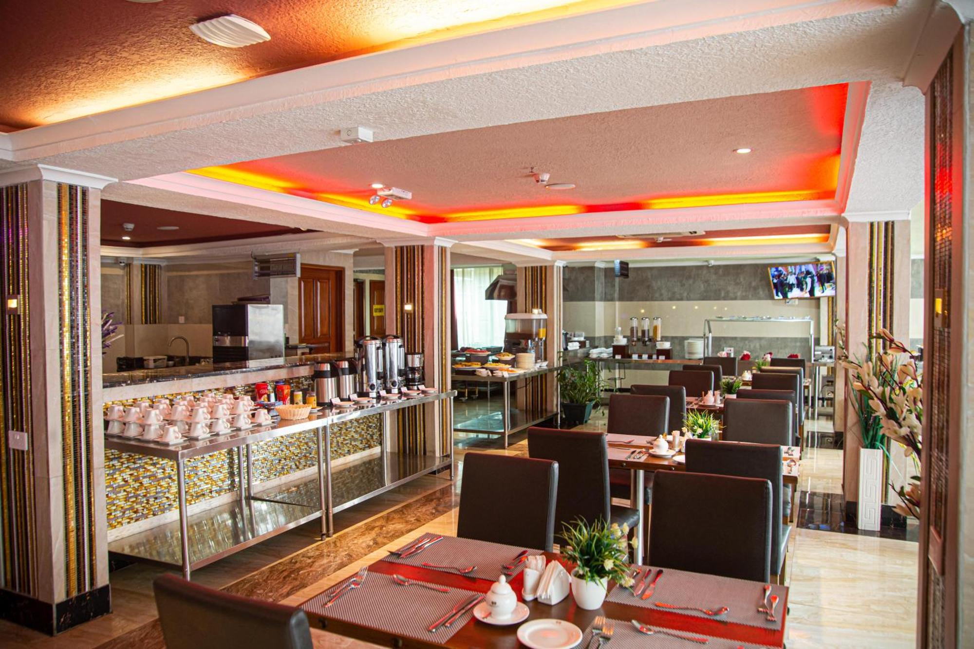 Tiffany Diamond Hotel Makunganya Street Dar es Salaam Bagian luar foto