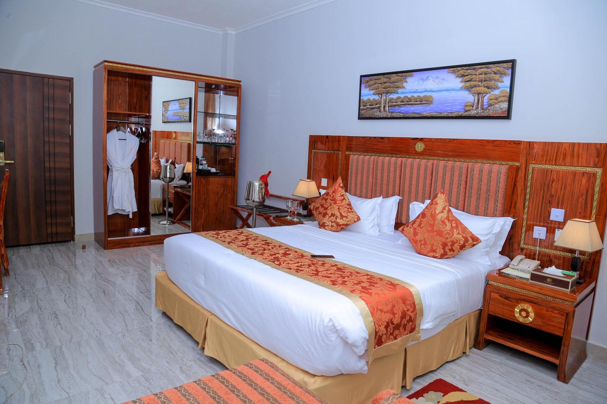 Tiffany Diamond Hotel Makunganya Street Dar es Salaam Bagian luar foto