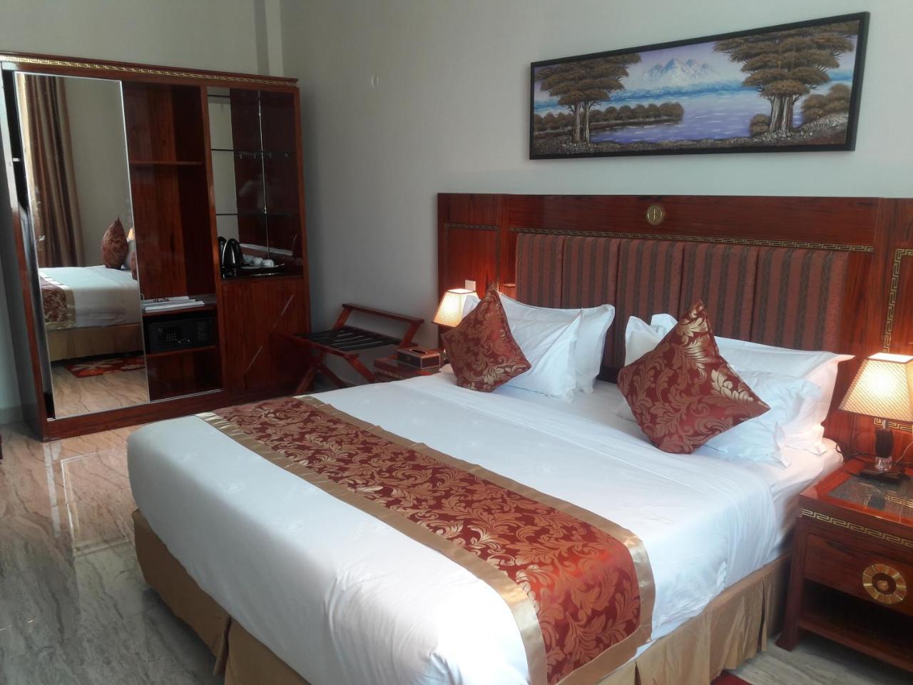 Tiffany Diamond Hotel Makunganya Street Dar es Salaam Bagian luar foto